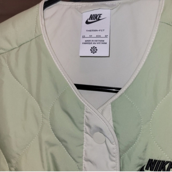 Nike Women's Sportswear Sports Quilted Button Up Utility Therma-fit XS - Picture 8 of 10